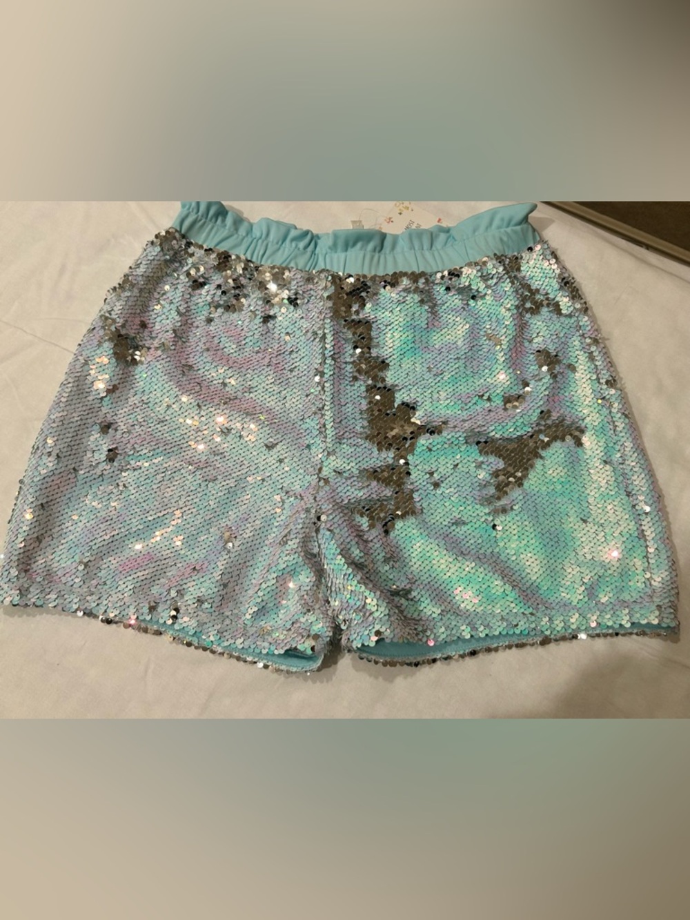 NWT/ Belle Du Jour Girls Sequin Shorts /Silver & Light Blue / Large /Retail $34